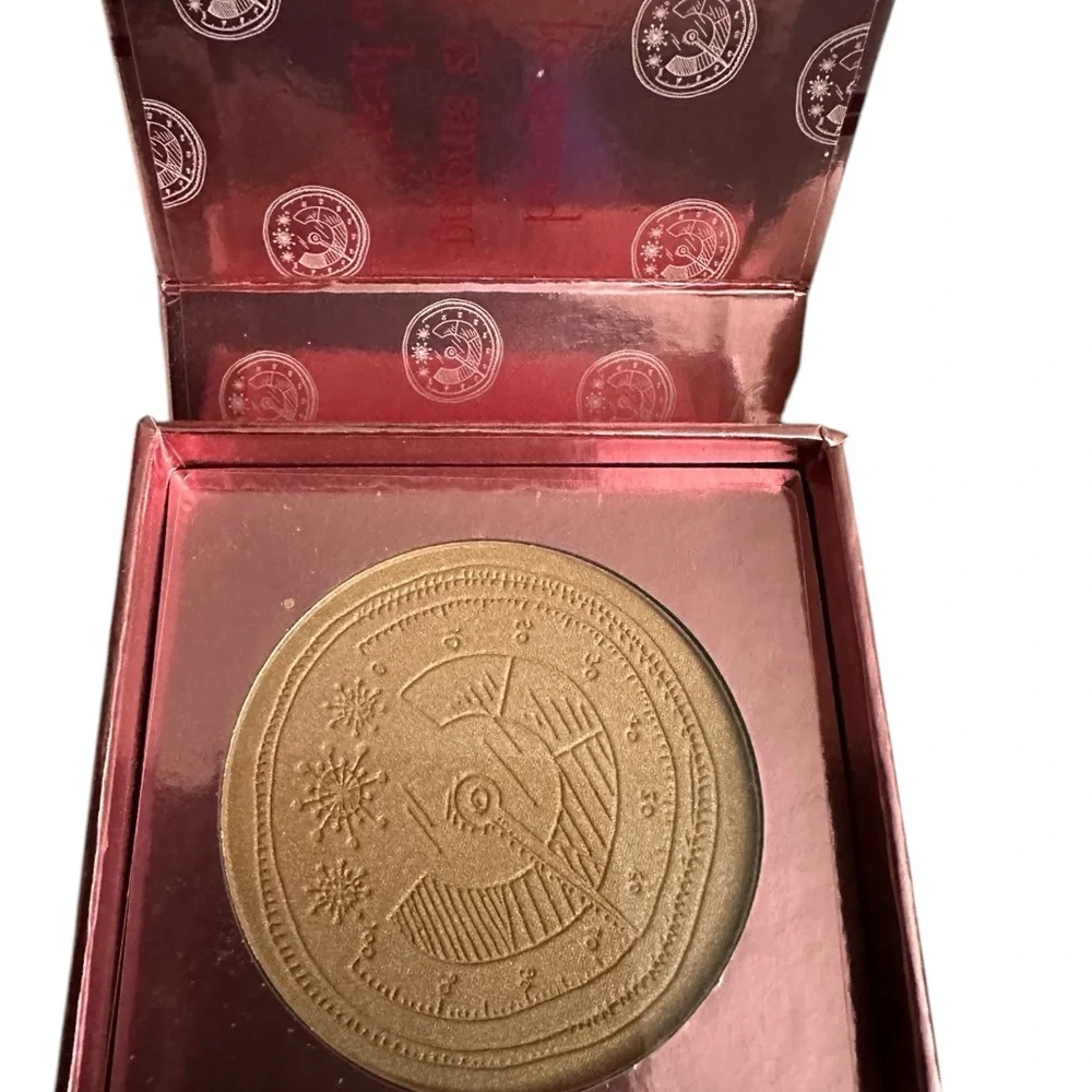 I ❤️ REVOLUTION Elf Highlighter - PAPPA ELF (limited edition) .30oz New